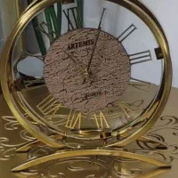 با سلام یک عدد ساعت رومیزی  آرتمیس فروشی