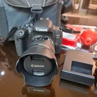 Canon 800D / فقط ۳۰۰۰ شات / همراه کیف و لوازم کامل|دوربین عکاسی و فیلم‌برداری|اصفهان, تیران|دیوار