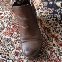 نیم پوت و کفش مجلسی|کیف، کفش، کمربند|میانه, |دیوار