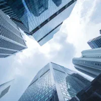 تجاری مستقل/ بر خیابان ایثار، بنیاد