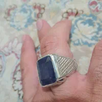 یاقوت کبود درشت|جواهرات|قم, قلعه عموحسین|دیوار