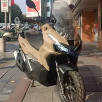 هوندا Adv160 رنگ دیزرت ای دی وی نیوفیس
