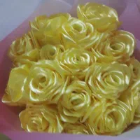 دسته گل روبانی به فروش میرسد