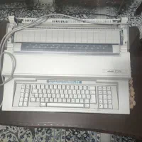 ماشین تحریر برقی اولیوتی olivetti et 2400|کلکسیون اشیاء عتیقه|تهران, سلسبیل شمالی|دیوار