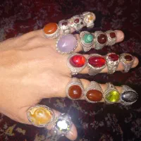 فروش انگشتر وسنگش وزنجیرنقره کلکسیونی(6عددعکسه)