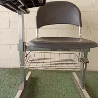 صندلی دانش آموزی، دانشجویی