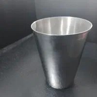 لیوان فلزی