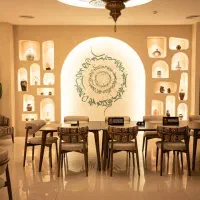 فست فود کار - میزبان رستوران