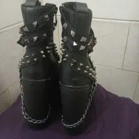 چکمه مجلسی|کیف، کفش، کمربند|بافق, |دیوار