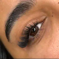 اکستنشن مژه و لیفت ابرو و مژه به مناسبت یلدا