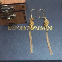 گوشواره .۳۰۰ بالای تابلو