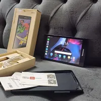 تبلت سیمکارت خور Lenovo tab A  در حد نو