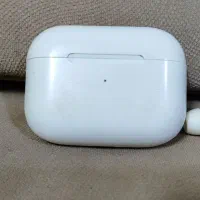 ایرپاد اپل . گوشی سمت چپ گم شده