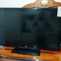 تلویزیون ۴۷ اینچ