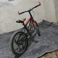 یک عدد دوچرخه ۱۶ رنگ اسپرت