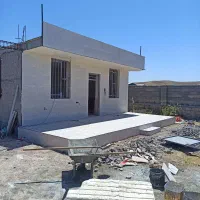 استاد کار. بنای ساختمان