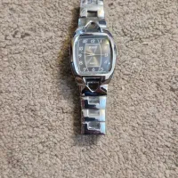 ساعت برند quarts