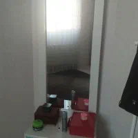 میز آرایش با اینه قدی