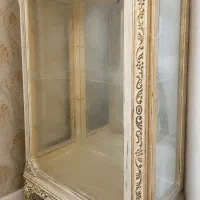 ویترین سلطنتی کرم پتینه