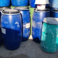 بشکه یا دبه 160 و 120|مصالح و تجهیزات ساختمان|شیراز, محراب|دیوار