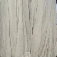 پرده سفید بلند در حد نو