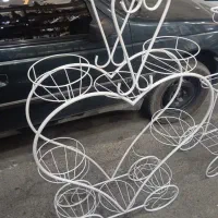 پایه گل فلزی