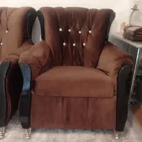 یک دست مبل و میزعسلی وبوفه