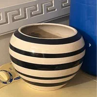 گلدان سفالی بزرگ|صنایع دستی و سایر لوازم تزئینی|رشت, حاجی آباد|دیوار