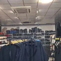 فروشنده خانم به صورت پاره وقت