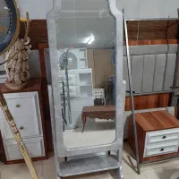 آیینه ایستاده