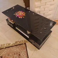 میز تلویزیون شیشه ای