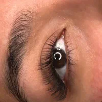 اکستنشن مژه ،لیفت و لمینت مژه و ابرو ۲۰٪تخفیف