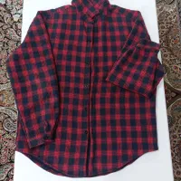 تعدادی لباس در حد نو