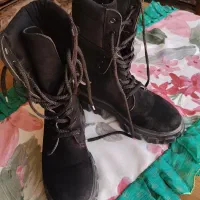 بوت چرم رویه مخمل