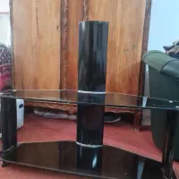 میز تلویزیون شیشه ای