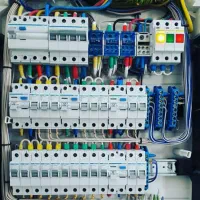 برقکشیاتصالبرقکاریبرق کشیبرقکاریبرقکار|خدمات پیشه و مهارت|همدان, |دیوار