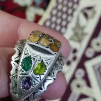 انگشتر جواهری قدیمی توافقی