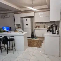 واحد پنت هوس ۲۱۵ متر سند دار بر خیابان تعهد به سند