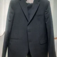 کت و شلوار سایز ۴۸ به همراه پیراهن سایز M
