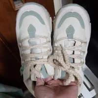 کفش کتونی|کیف، کفش، کمربند|اسفراین, |دیوار