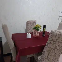 میز نهار خوری چهار نفره کاملا سالم وتمیز|میز و صندلی غذاخوری|سیاهکل, |دیوار
