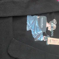 تعدادی لباس نو