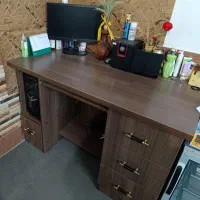 ست کامل کامپیوتر همراه میز در حد نو