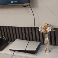 یک عدد دستگاه پلی استیشن با دسته  نو نو