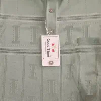 تعدادی لباس