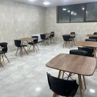 میز چوبی شیک (مربعی)