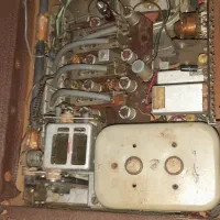 رادیوخیلی قدیمی|کلکسیون اشیاء عتیقه|بستان آباد, |دیوار