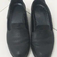 کفش چرم گاوی سایز۳۹ فقط ۵۰۰ هزار|کیف، کفش، کمربند|خرمآباد, |دیوار