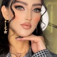 میکاپ شنیون ناخن مژه کراتین رنگ و لایت