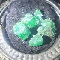 سنگ زمرد پنج شیر